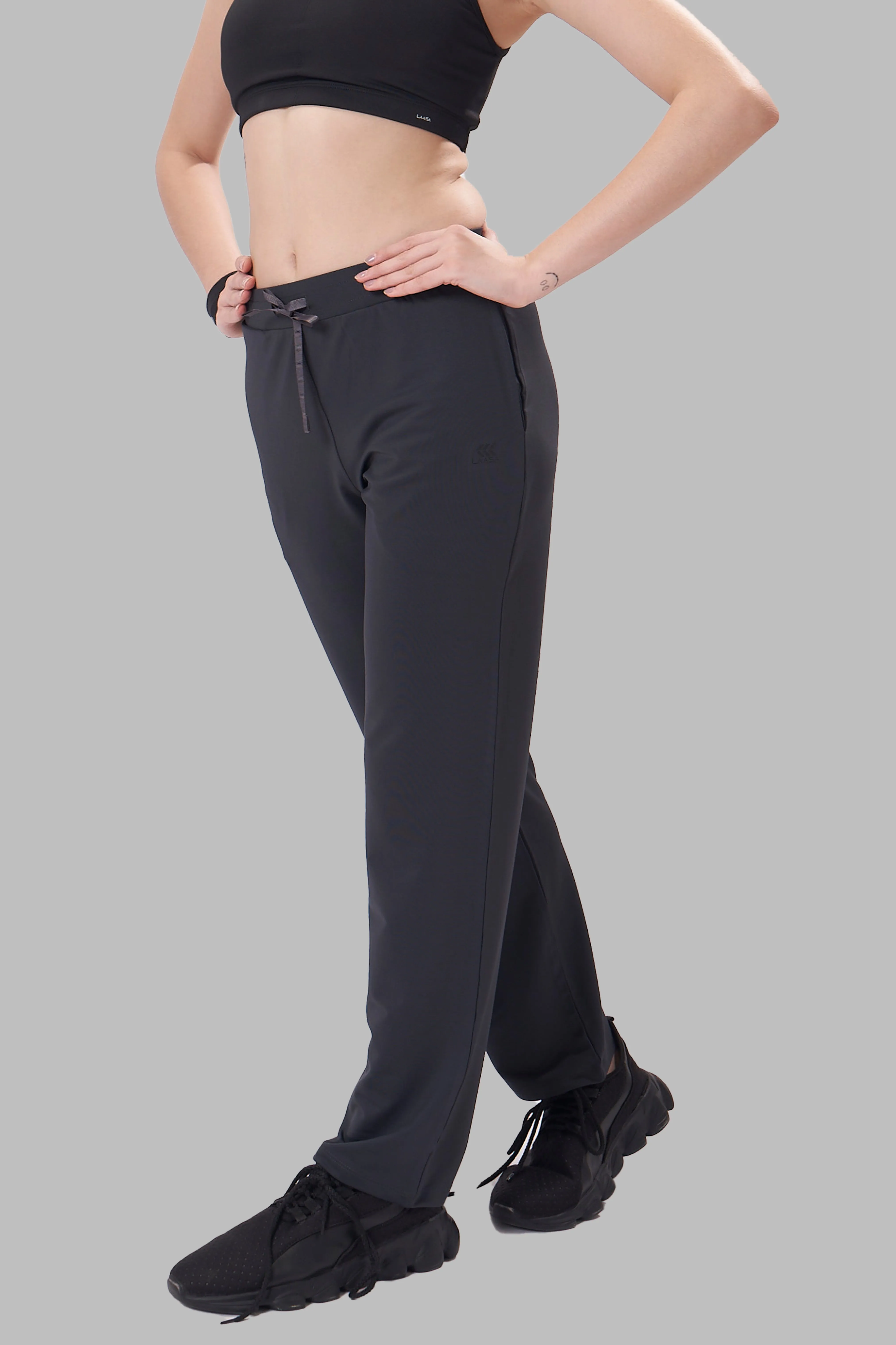 STYLISH WOMEN'S FULL-LENGTH TRACK PANTS WITH SIDE POCKETS